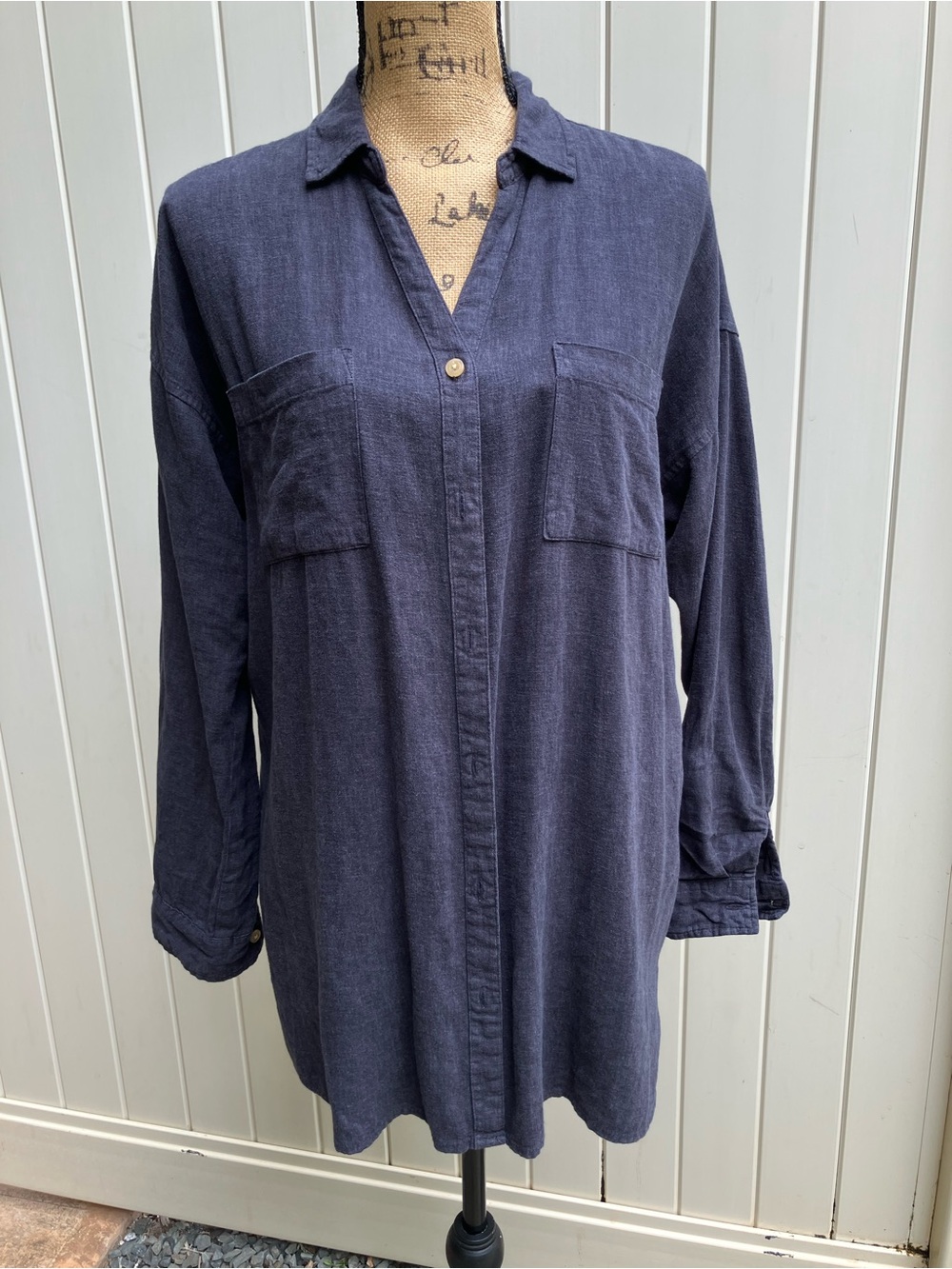 Linen blend CJLA button down boyfriend top navy medium